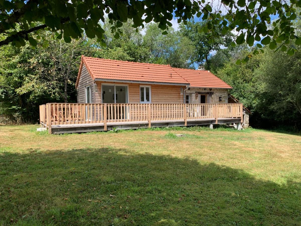 Petite Maison Conjat Saint-Julien-le-Petit Екстер'єр фото